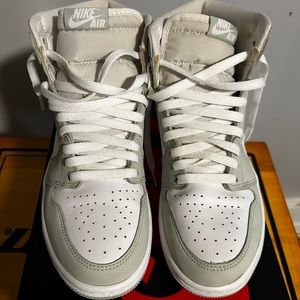 Jordan 1 seafoam size 8